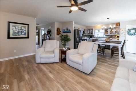 6524 Emerald Crossing Way Indianapolis IN 46221
