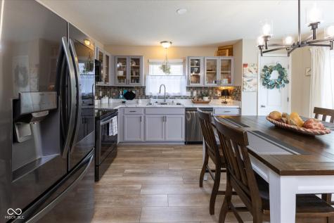 6524 Emerald Crossing Way Indianapolis IN 46221