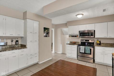 4260 Springwood Trail Indianapolis IN 46228