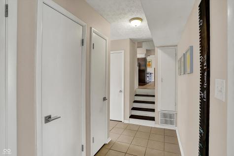 4260 Springwood Trail Indianapolis IN 46228