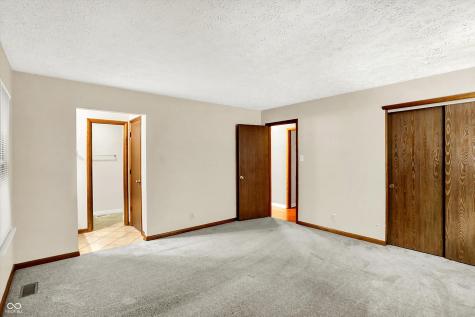 8714 Flintlock Court Indianapolis IN 46256