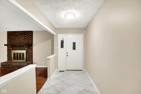 8714 Flintlock Court Indianapolis IN 46256