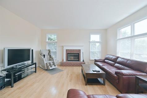 1077 Sullivans Ridge Zionsville IN 46077