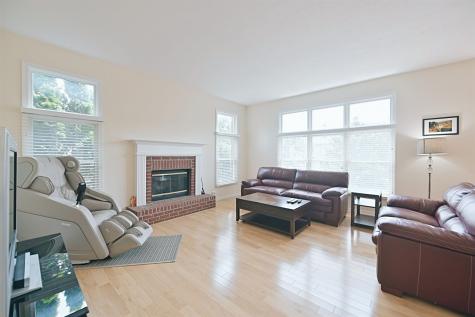 1077 Sullivans Ridge Zionsville IN 46077