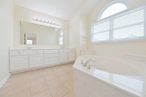 1077 Sullivans Ridge Zionsville IN 46077