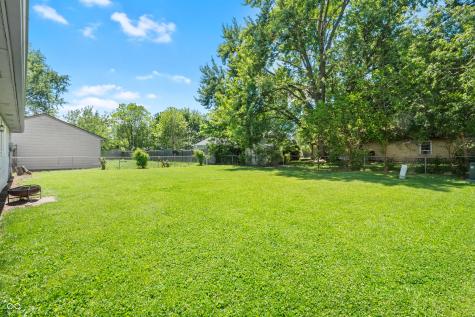170 Midway Court S Hope IN 47246