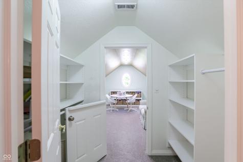 4243 Heyward Lane Indianapolis IN 46250