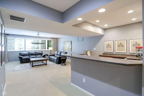 4243 Heyward Lane Indianapolis IN 46250