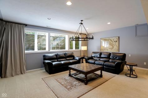 4243 Heyward Lane Indianapolis IN 46250