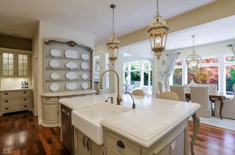 4243 Heyward Lane Indianapolis IN 46250