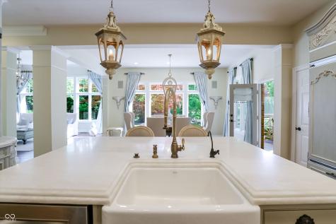 4243 Heyward Lane Indianapolis IN 46250