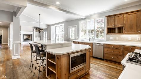 6976 Old Hunt Club Road Zionsville IN 46077