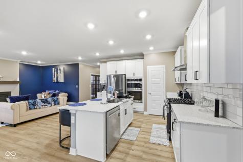 5035 Winnsboro Drive Mccordsville IN 46055