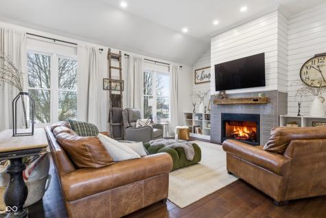 599 Tradewind Brownsburg IN 46112