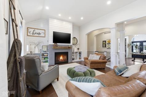 599 Tradewind Brownsburg IN 46112