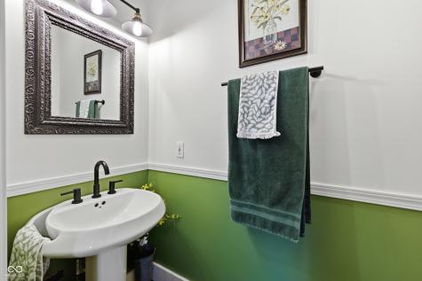 599 Tradewind Brownsburg IN 46112