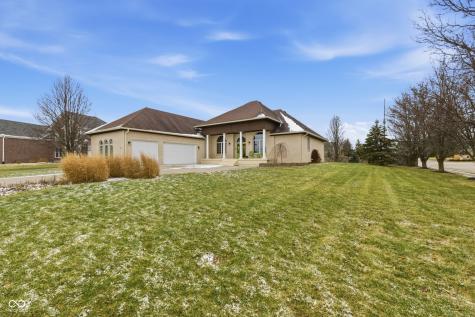 599 Tradewind Brownsburg IN 46112