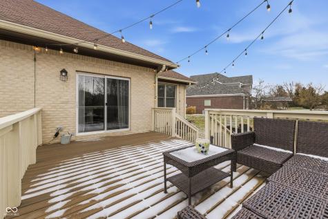 599 Tradewind Brownsburg IN 46112