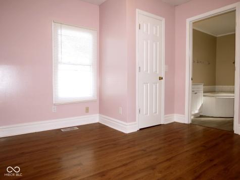 1215 Iowa Street Columbus IN 47201