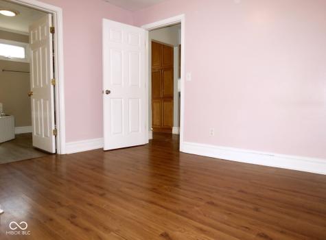 1215 Iowa Street Columbus IN 47201
