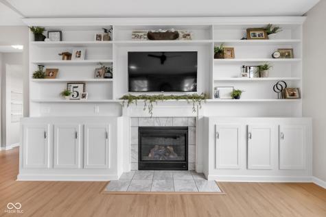 6137 Hardwick Drive Whitestown IN 46075