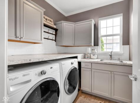 6137 Hardwick Drive Whitestown IN 46075