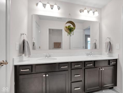 6137 Hardwick Drive Whitestown IN 46075