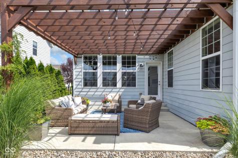 6137 Hardwick Drive Whitestown IN 46075