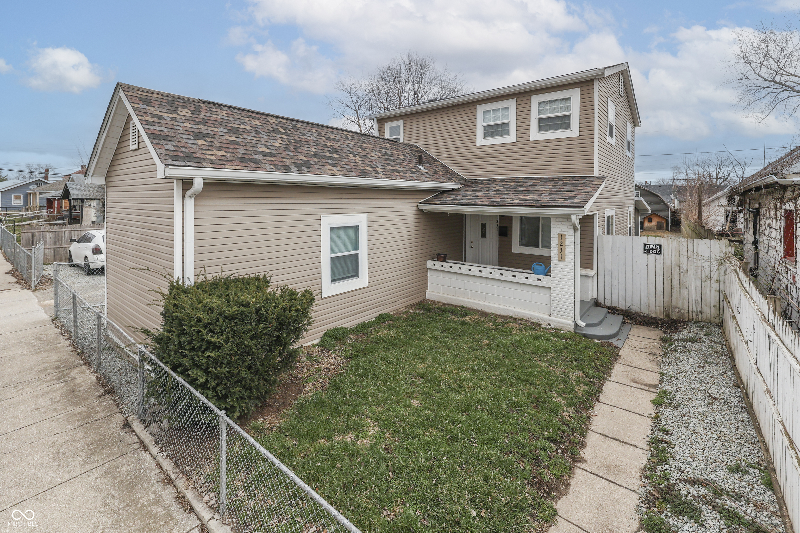 1231 S Pershing Avenue Indianapolis IN 46221