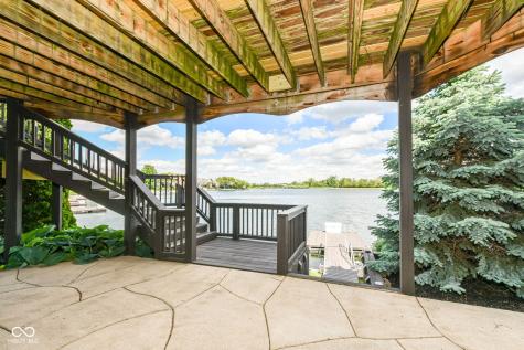 11483 Lake Stonebridge Lane Fishers IN 46037