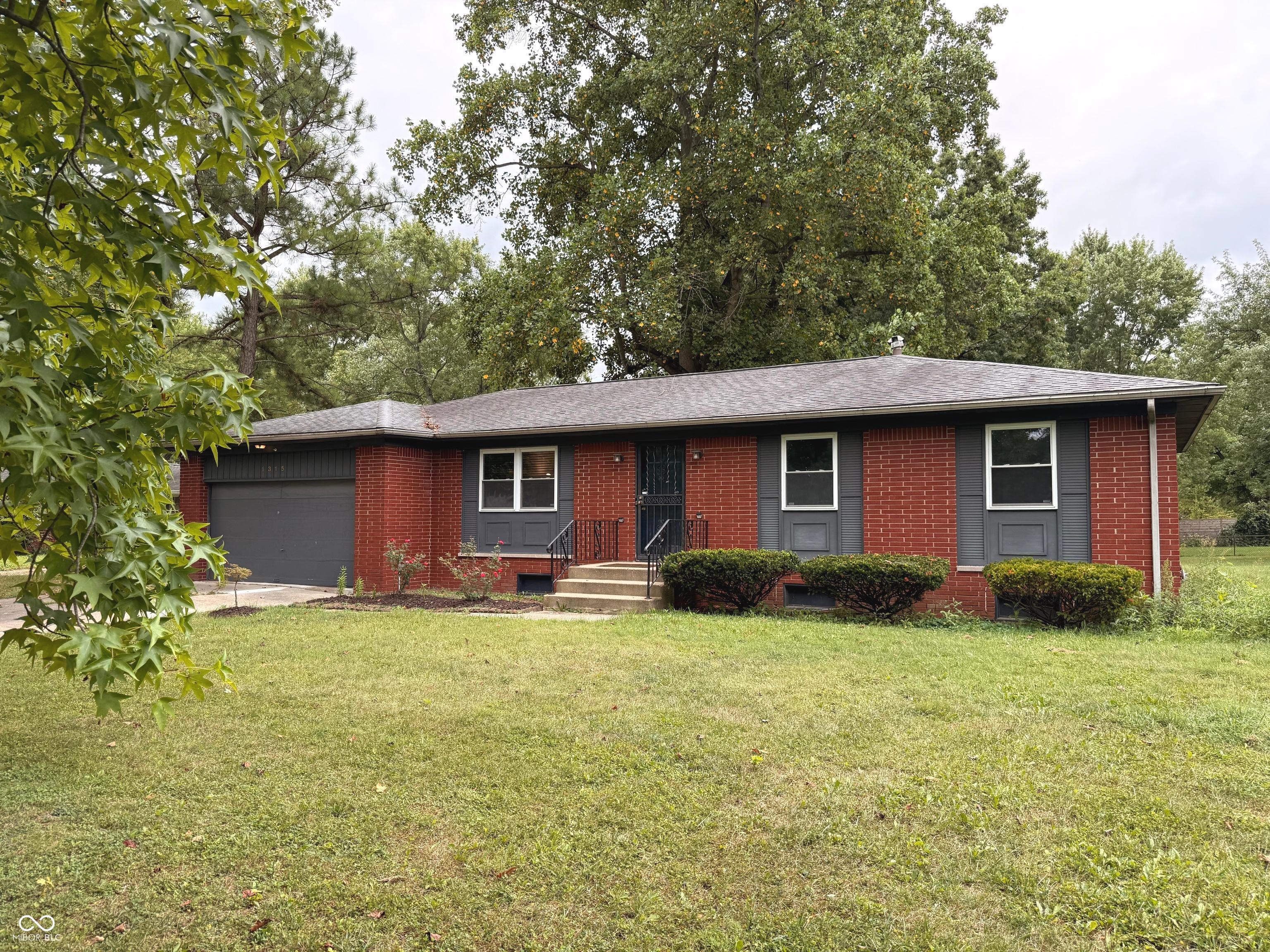 1315 W 81st Street Indianapolis IN 46260