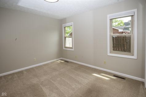 4913 N Riverside Drive Columbus IN 47203
