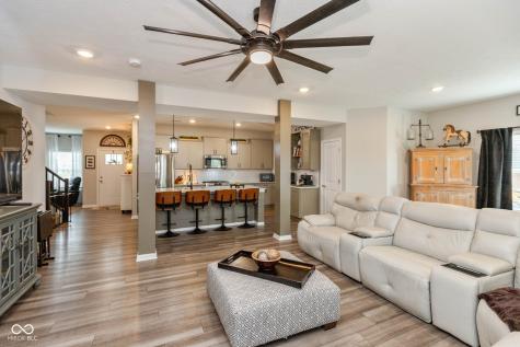 910 Borealis Drive Franklin IN 46131