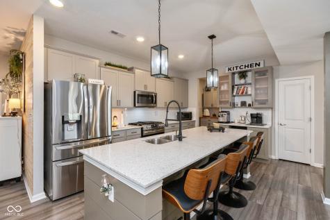 910 Borealis Drive Franklin IN 46131