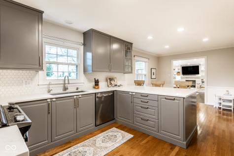 7850 Ridgeland Drive Indianapolis IN 46250
