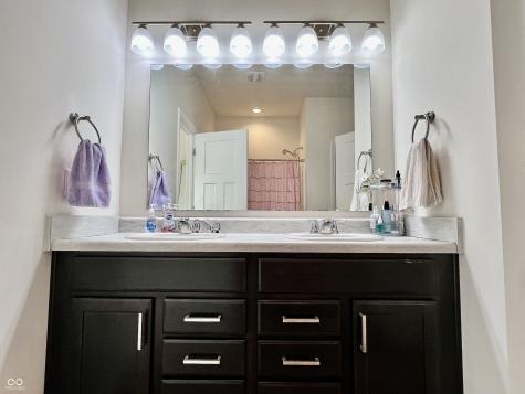 1479 Classic Avenue Greenwood IN 46143