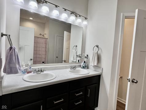 1479 Classic Avenue Greenwood IN 46143