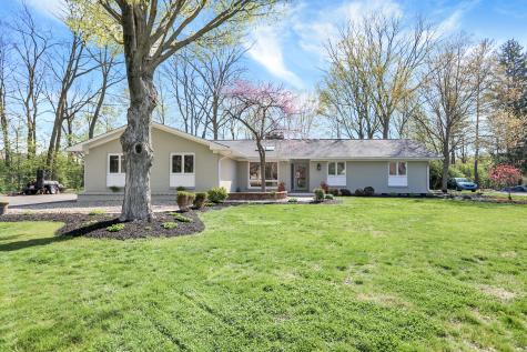 8459 Spring Mill Court Indianapolis IN 46260