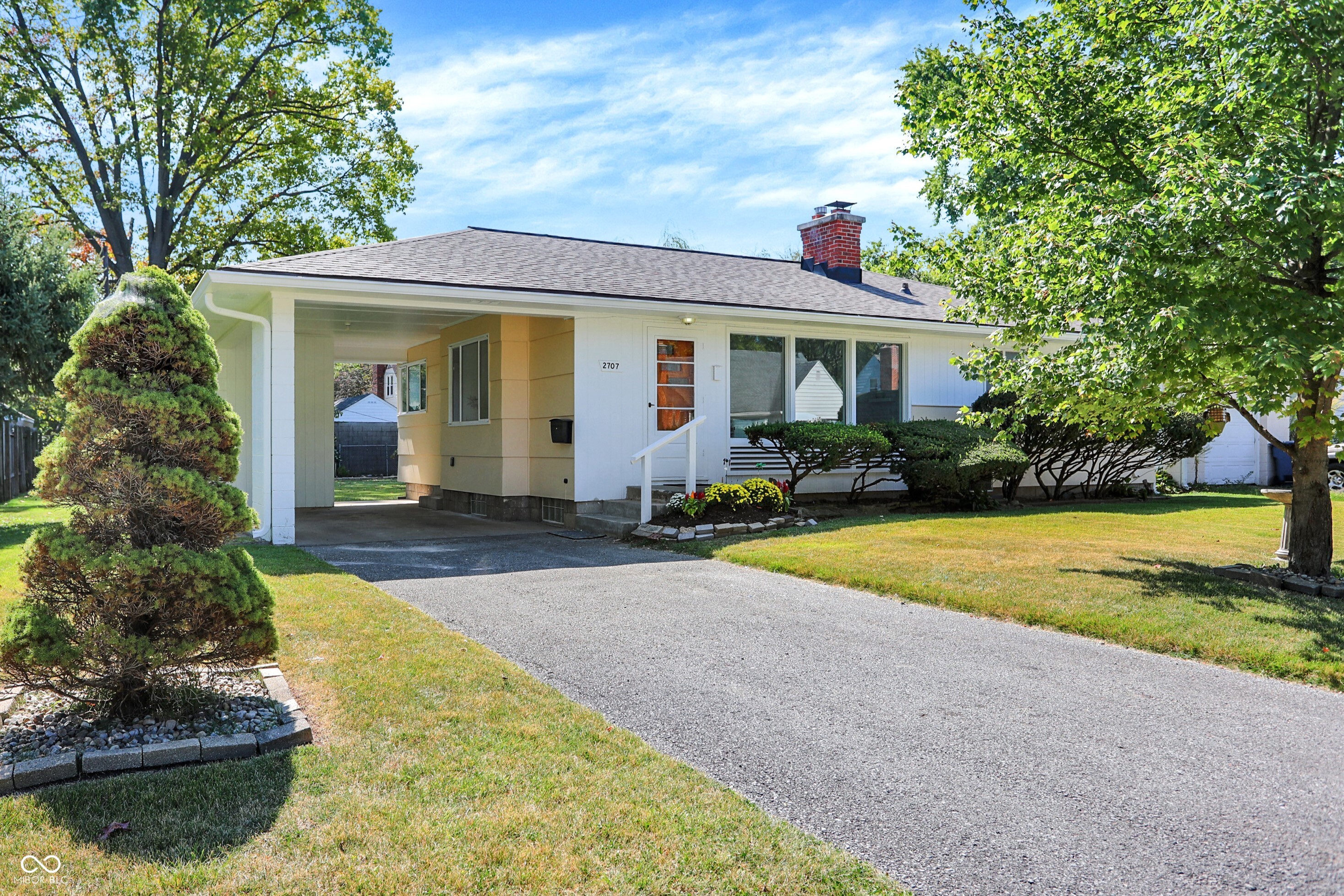 2707 E 57th Street Indianapolis IN 46220