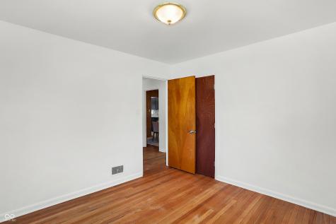 2707 E 57th Street Indianapolis IN 46220