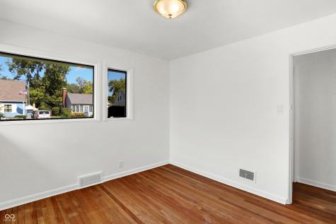 2707 E 57th Street Indianapolis IN 46220