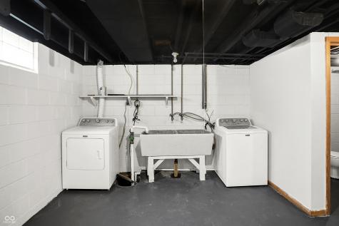 2707 E 57th Street Indianapolis IN 46220