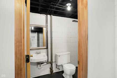 2707 E 57th Street Indianapolis IN 46220