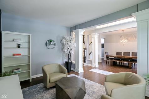 5723 Peaking Fox Drive Indianapolis IN 46237