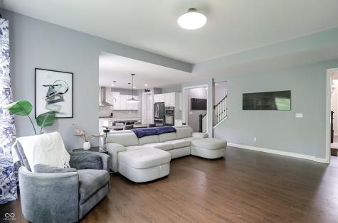 5723 Peaking Fox Drive Indianapolis IN 46237