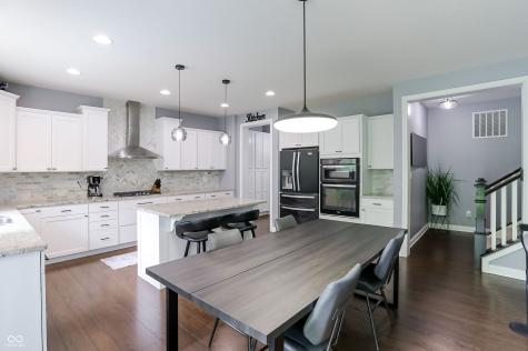 5723 Peaking Fox Drive Indianapolis IN 46237