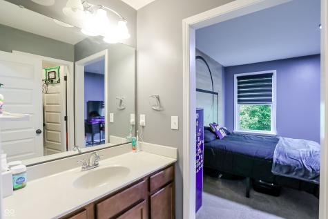 5723 Peaking Fox Drive Indianapolis IN 46237