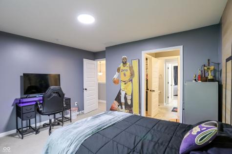 5723 Peaking Fox Drive Indianapolis IN 46237