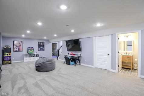 5723 Peaking Fox Drive Indianapolis IN 46237