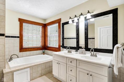 1307 W 161st Street Westfield IN 46074